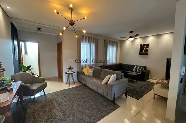 CA2081- Casa para venda próxima á Paróquia Santa Cecília em Assis