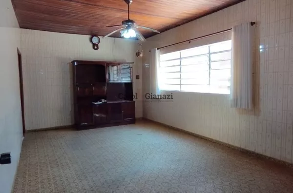 CA2491- Casa para Venda no Centro em Assis