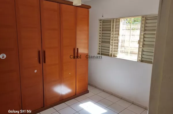 CA2249- Casa para venda próxima à Igreja da Vila Xaiver em Assis