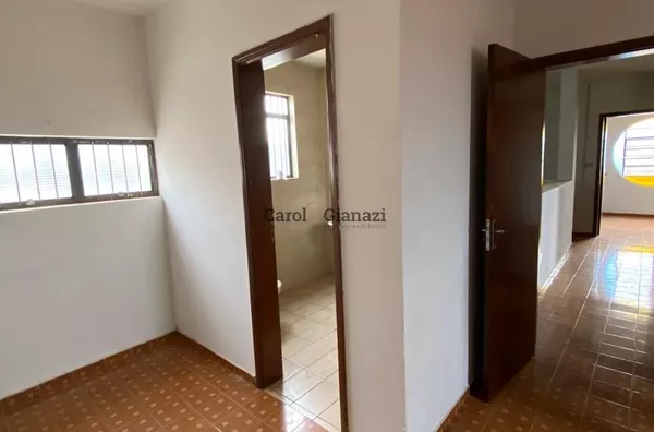 SO1095 - Sobrado à Venda no Jardim Canadá em Assis 