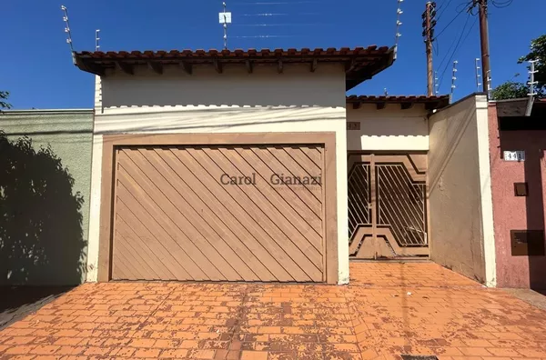 CA1614 - Casa à Venda no Centro de Assis