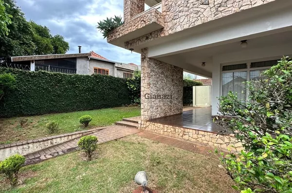 SO 1731 - Sobrado para venda no centro de  Assis