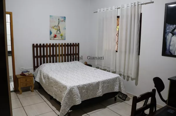 CA1717 - Casa à Venda no Parque Das Flores em Assis