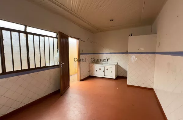 CA1522 - Casa à Venda no Centro de Assis