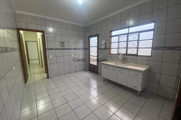 CA1888- Casa para aluguel no San Fernando Valley em Assis