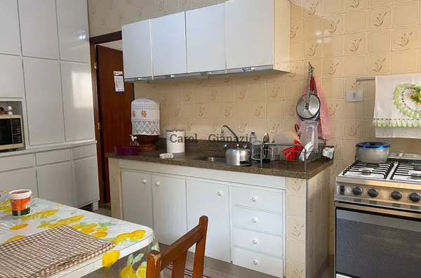 CA1608 - Casa à Venda no Centro de Assis