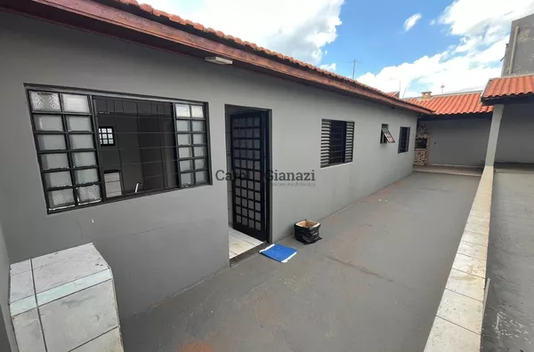 CA1646 - Casa à Venda na Cohab da Rodoviária em Assis