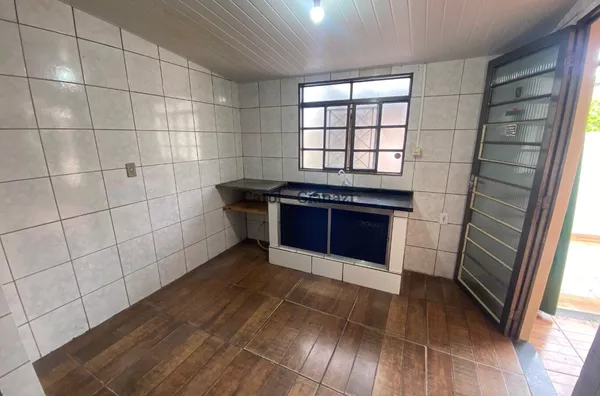 CA2027- Casa para locação próxima ao buracão em Assis