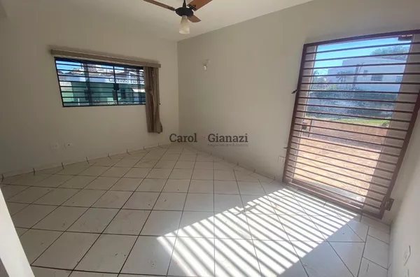 SA1946- Sala comercial para locação no Centro em Assis