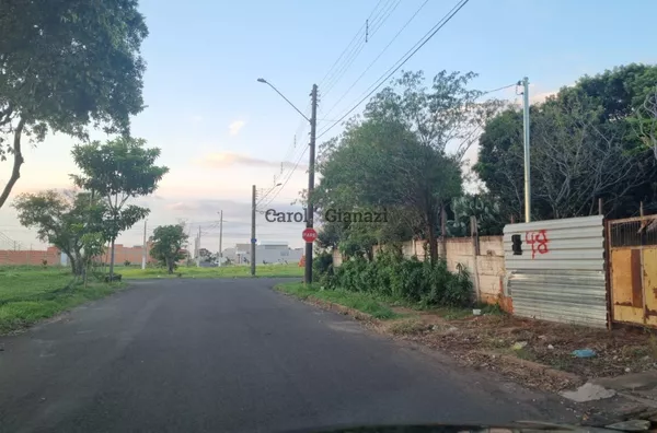 TE2740- Terreno para venda no Parque Universitário em Assis