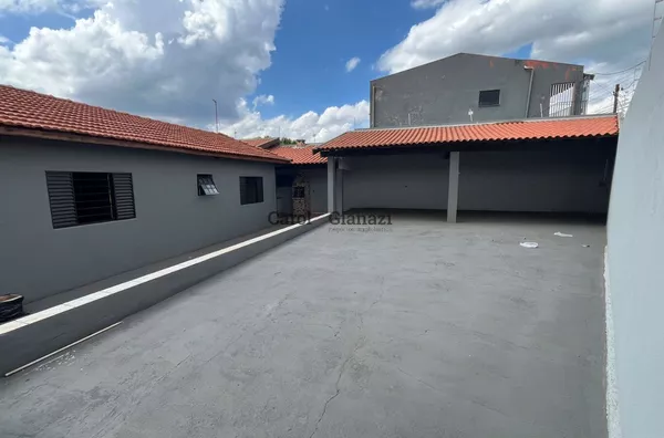 CA1646 - Casa à Venda na Cohab da Rodoviária em Assis