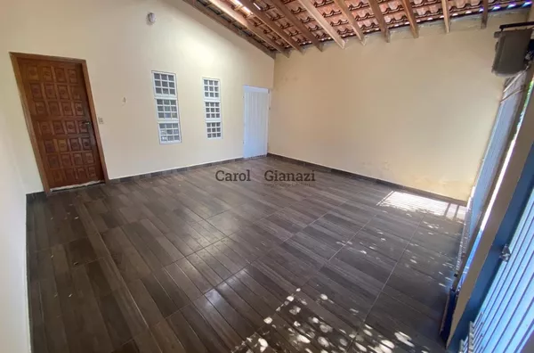 CA2243- Casa para locação no Parque Universitário em Assis