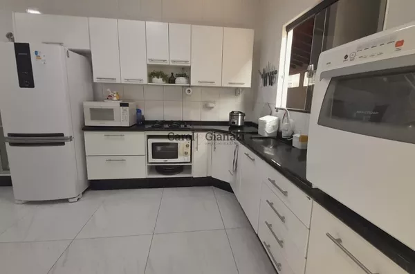 CA2119- Casa para venda no Centro em Assis