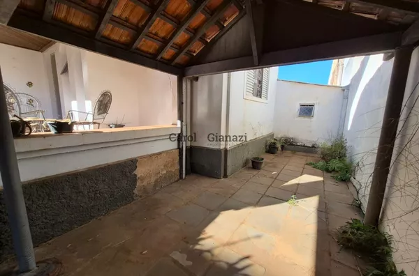 CA2832-Casa para venda no Centro de Assis