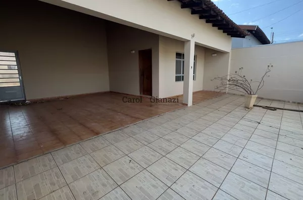 CA2164-Casa para venda na Vila Central próxima à paróquia da Santa Cecília em Assis