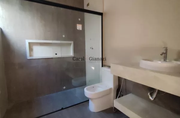 EM FASE FINAL DE OBRA