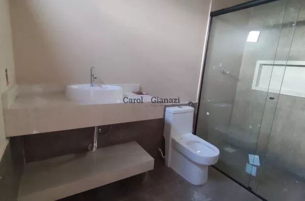 EM FASE FINAL DE OBRA