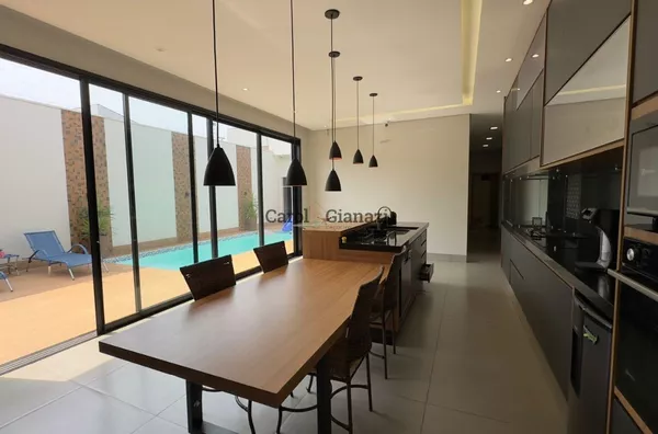 CA1583 - Casa à Venda no Alto dos Ipês em Assis