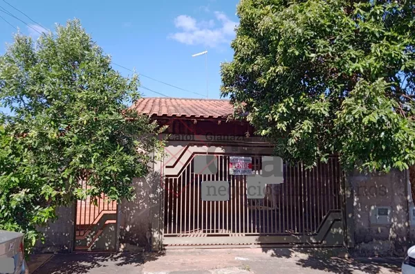 CA630 -VENDO CASA NA VILA NOVA FLORÍNEA 