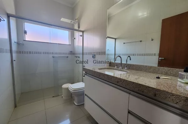 CA1795 - Casa à venda no Centro de Assis