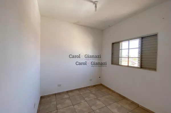 SO807 - SOBRADO COM PONTO COMERCIAL A VENDA