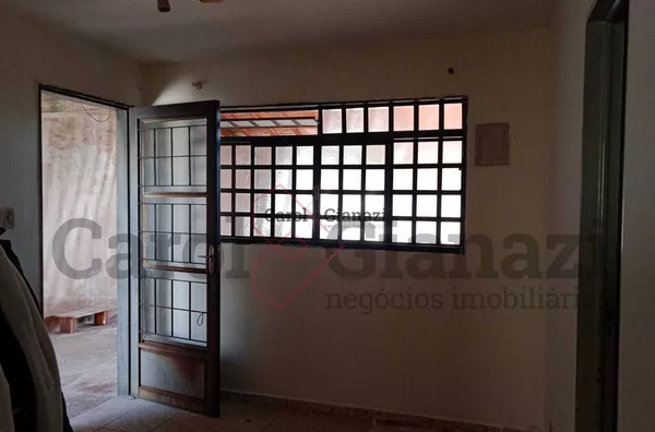 CA630 -VENDO CASA NA VILA NOVA FLORÍNEA 