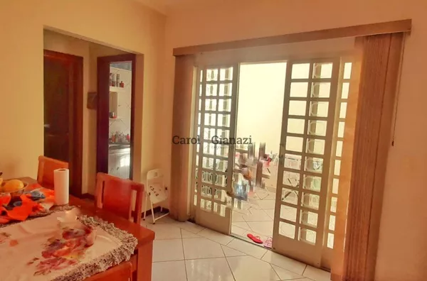 CA2350- Casa para venda próxima ao Tênis Clube em Assis