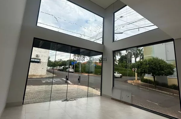 SA2432- Sala comercial para locação no Centro de Assis