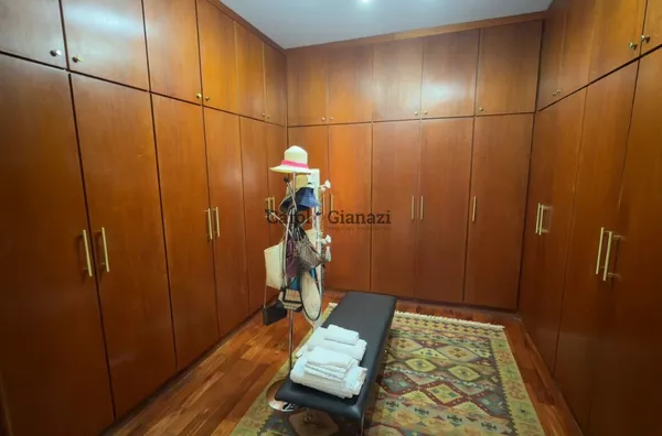 SUÍTE MASTER- CLOSET
