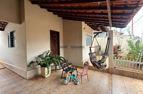 CA1707-Casa à Venda na Vila Ouro Verde em Assis