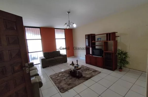 CA1474 - Casa à Venda na Vila Santa Cecília em Assis