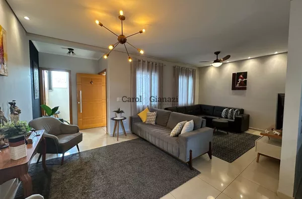 CA2081- Casa para venda próxima á Paróquia Santa Cecília em Assis