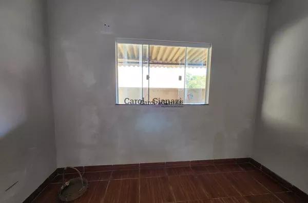 CA559 - CASA À VENDA COM MAIS DE 180m² DE TERRENO LIVRE – SANTA CECILIA