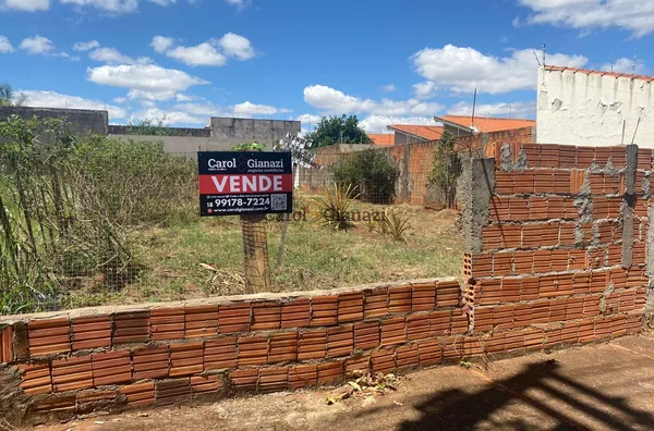 TE1532 - Terreno à Venda na Vila Tênis Clube em Assis