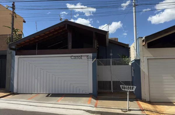CA2332- Casa para venda no Centro em Assis 