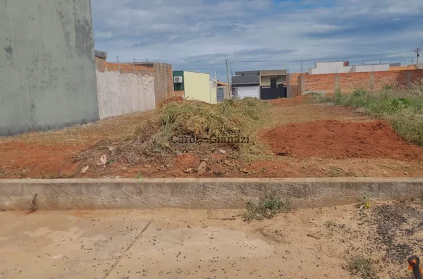 TE1889- Terreno para venda no Residencial Veneza em Assis