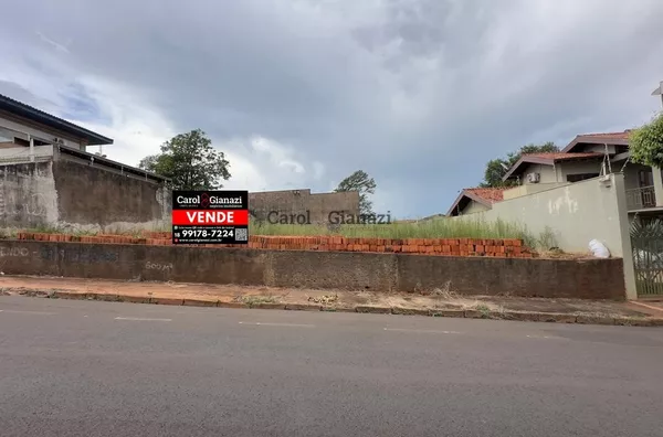 TE1714 - Terreno à Venda no Centro de Assis