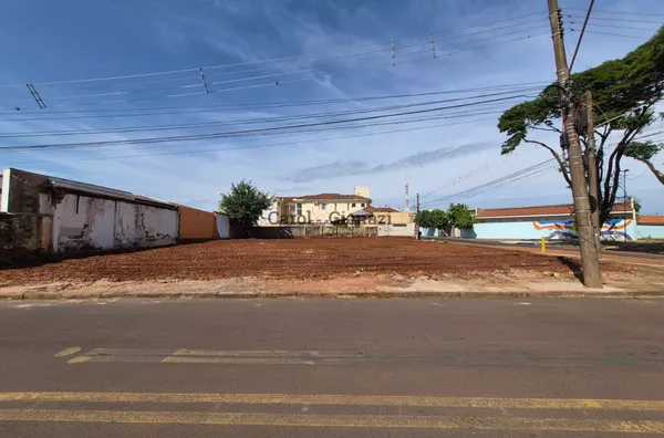 TE2790-Terreno para venda no Centro de Assis