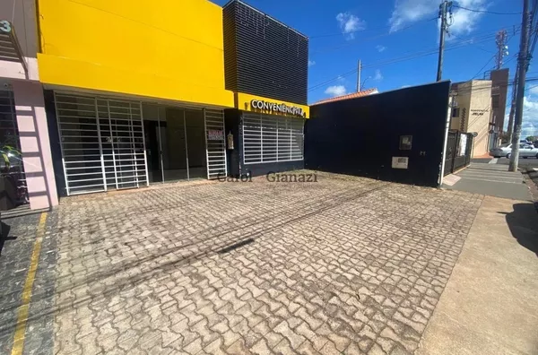 SA2477- Sala comercial para locação no Centro de Assis