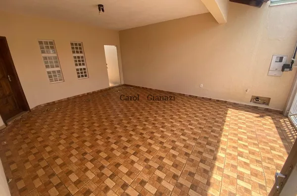 CA2356- Casa para locação próxima ao Supermercado Amigão em Assis