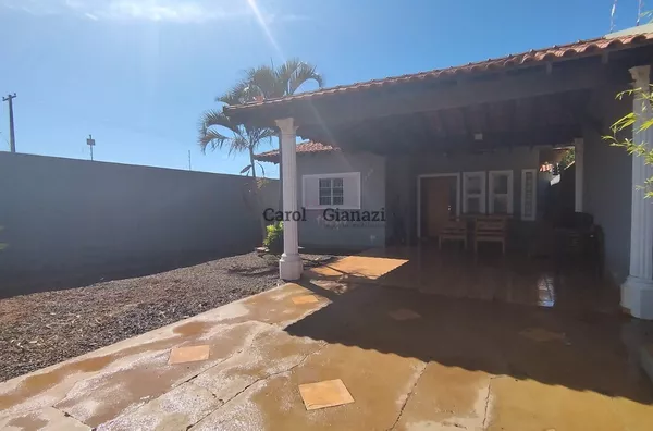 CA1075 - Casa à Venda no Jardim Aeroporto em Assis