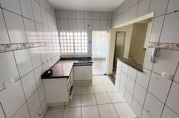 CA2150- Casa para locação na Vila Tênis Clube em Assis