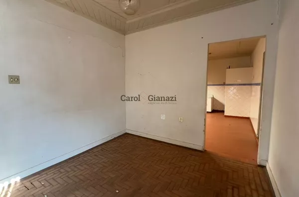 CA1522 - Casa à Venda no Centro de Assis