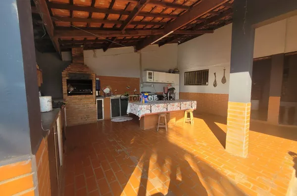 CA2019- Casa para venda próxima ao Clube São Paulo em Assis