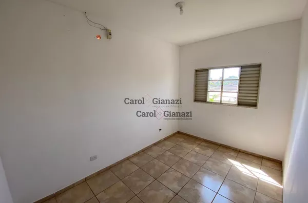 SO807 - SOBRADO COM PONTO COMERCIAL A VENDA