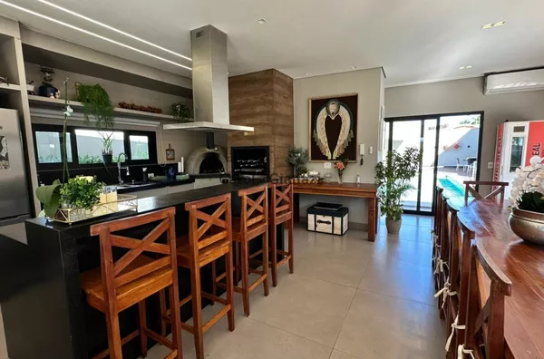 CA1976- Casa de alto padrão para venda próximo ao centro Assis