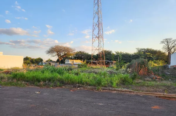 TE2047- Terrenos para venda no Jardim Paraná em Assis