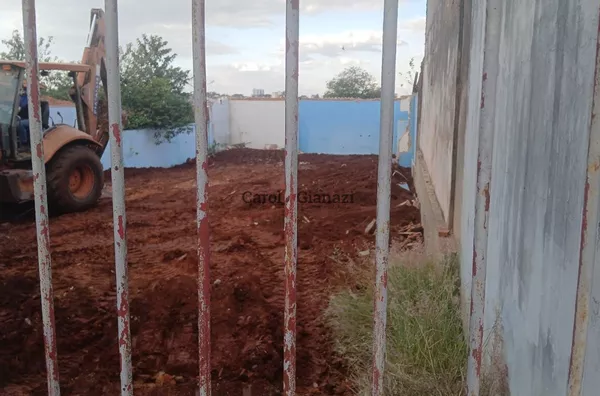 TE1533 - Terreno à Venda no Centro em Assis