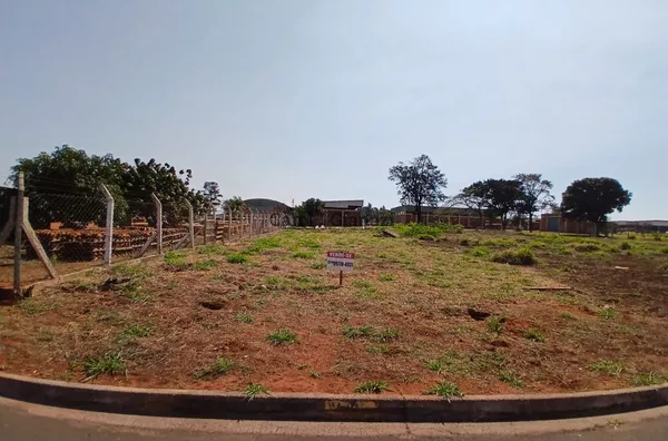 TE1468 - Terreno à Venda no Jardim Valência em Assis