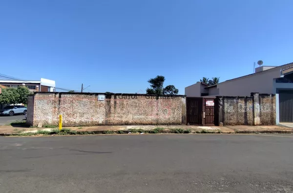 TE2762-Terreno para venda na Vila Santa Cecília em Assis